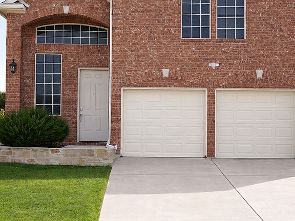 2nd image of 8108 Locust St