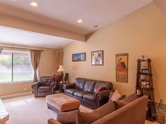 5th image of 4009 Willow Creek Ln