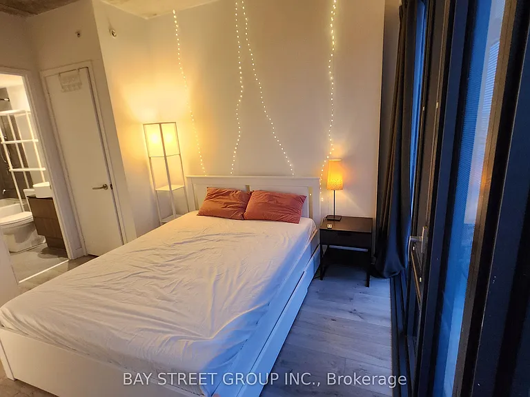161 Roehampton Ave #3303 — Photo 10