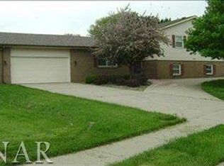 311 Fairway Dr #2, Bloomington, IL 61701