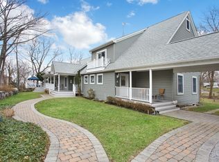 95 Nautilus Dr, Rocky Point, NY 11778