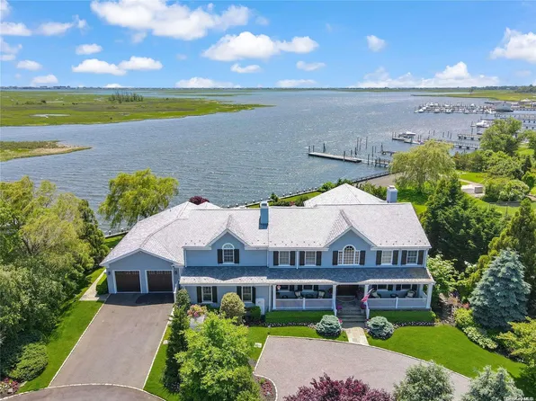 100 Adams Lane, Hewlett Neck, NY 11598