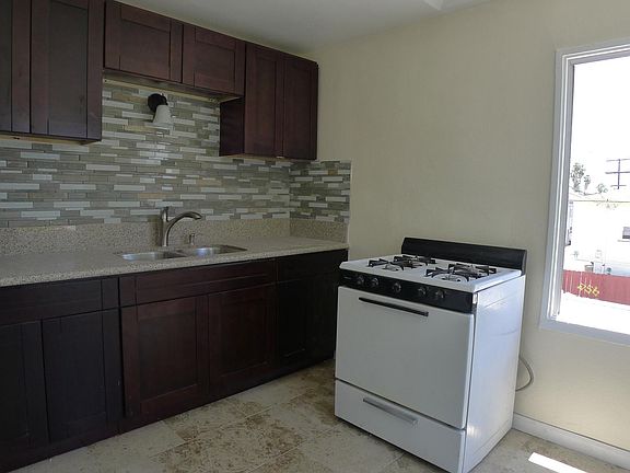 4th image of 4767 Orange Ave