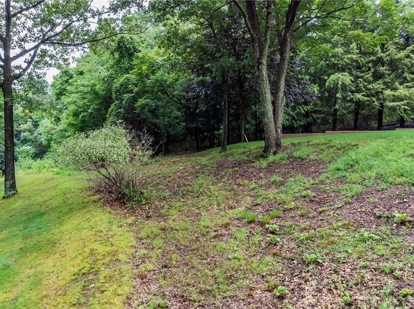 9-A1A Farmington Pl, Greensburg, PA 15601