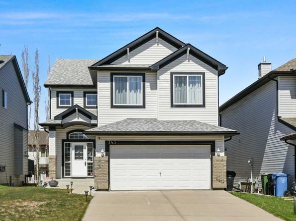 143 E Everhollow Way SW, Calgary, AB T2Y 4R7