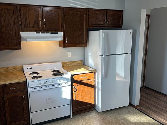 5th image of 6042 Boxwood Dr #3
