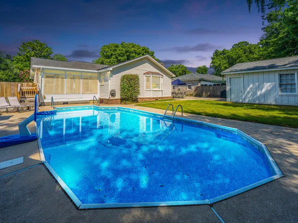 1227 Silver Leaf Cir, Charleston, SC 29412