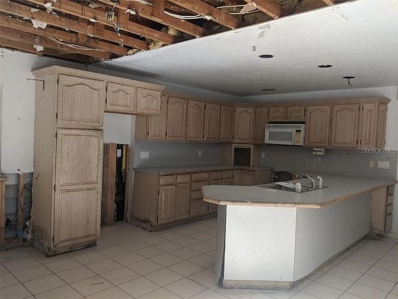 2nd image of 170 Faubel St