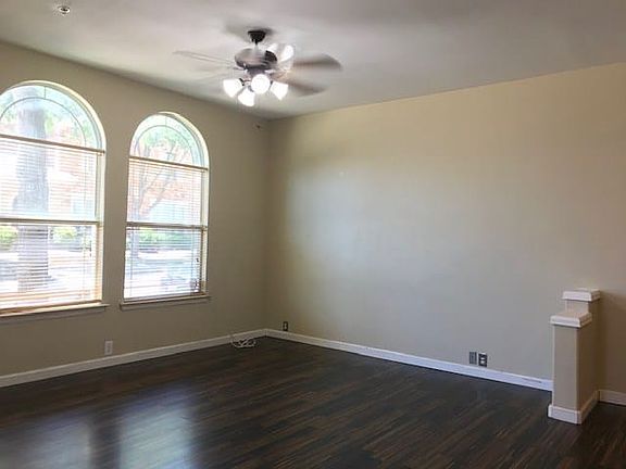 5th image of 136 Leonard St