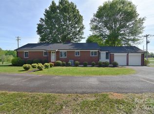 1820 E Maiden Rd, Maiden, NC 28650