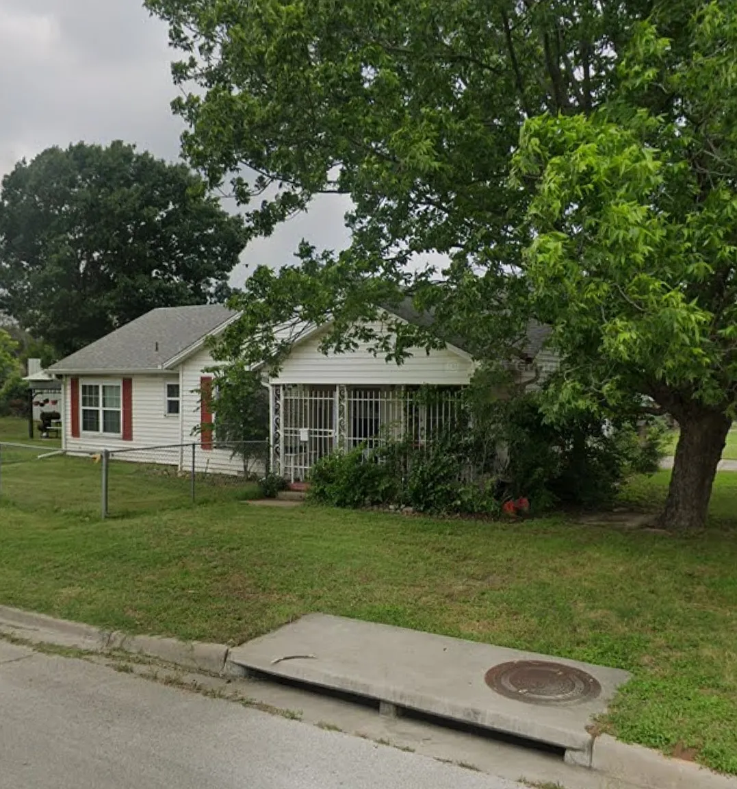 3 bed, 1348 sqft, $1,650 — Photo 3