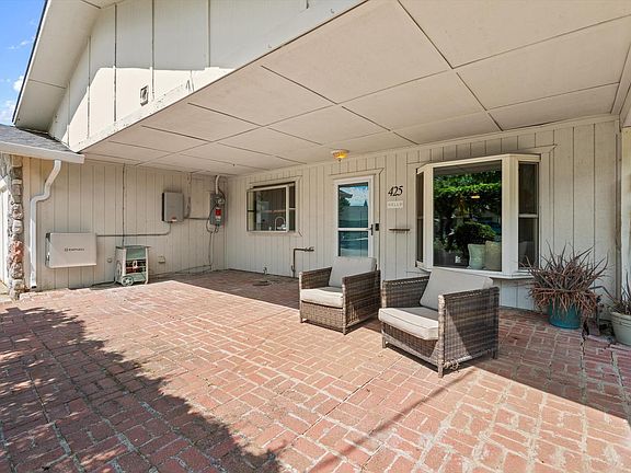 2nd image of 425 Abbey Street