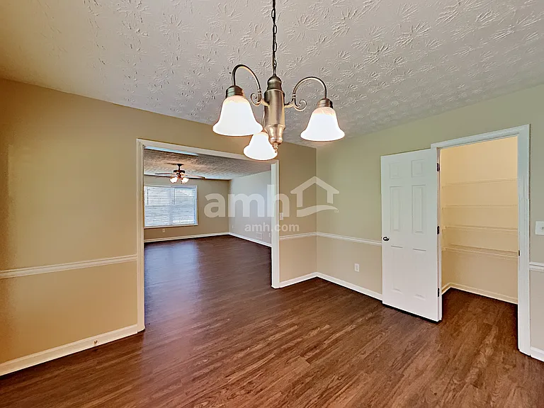 1307 River Club Dr SE — Photo 6