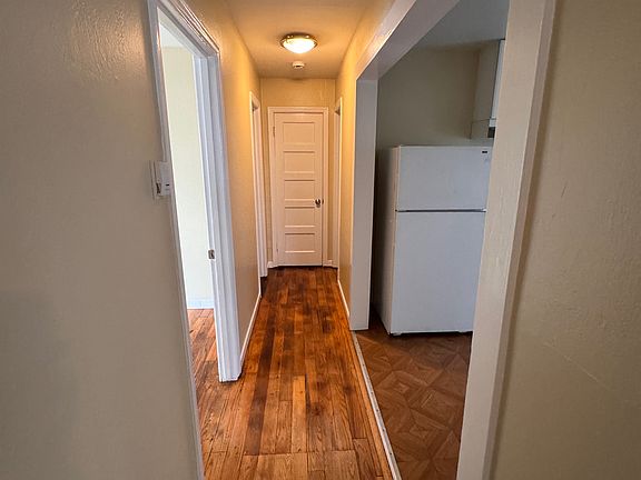 2nd image of 201 H St APT B