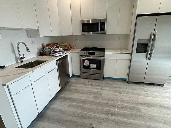 2nd image of 3333B E Tulip St #B