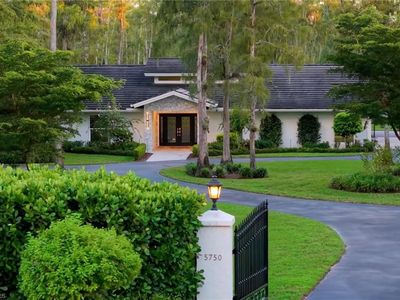 5750 Napa Woods WAY, Naples, FL, 34116
