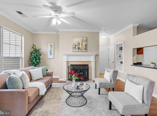 19621 Galway Bay Cir APT 302, Germantown, MD 20874