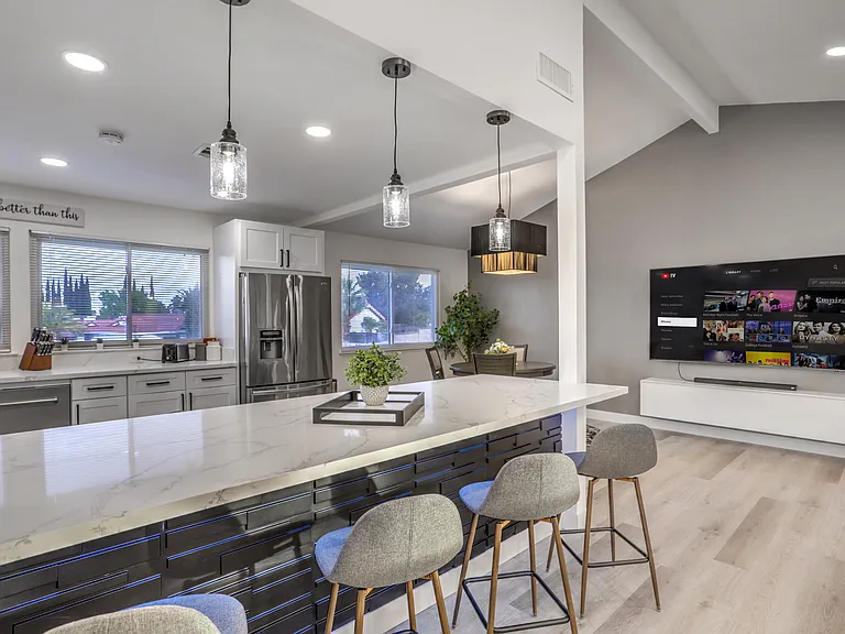1421 Lucaccini Ln — Photo 8