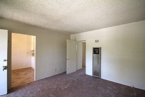 3rd image of 1310 N Marengo Ave #2