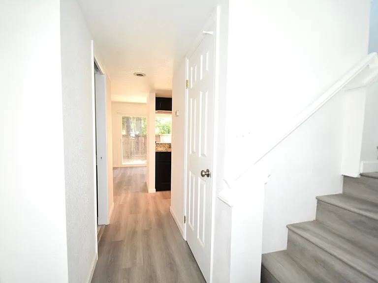 5469 Giuffrida Ct — Photo 9