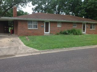 616 W Harrison St, Millstadt, IL