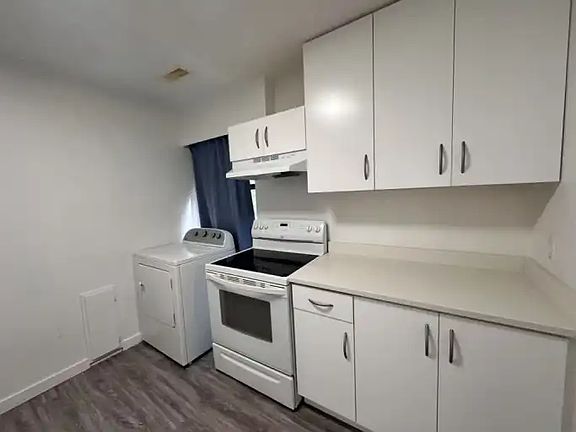2nd image of 4951 Cedar Cres #1A