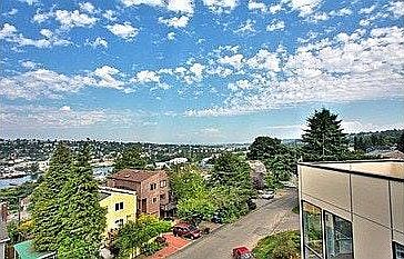 Roof Top Deck with views of the ship canal, ballard, fremont
