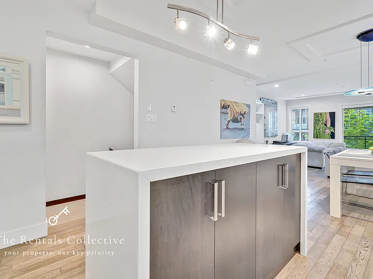 1434 Everall St #1 — Photo 9