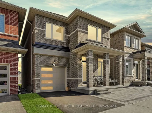 1099 Cameo St, Pickering, ON L1X 0G2