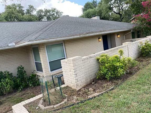 3rd image of 10608 Spicewood Club Dr
