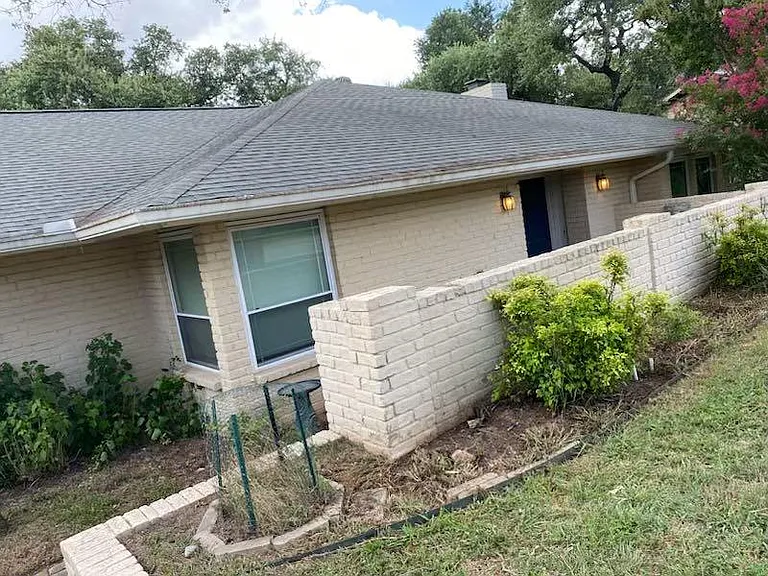 10608 Spicewood Club Dr — Photo 3