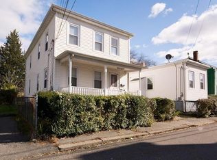 50 Monroe Ave #2, Bristol, RI 02809
