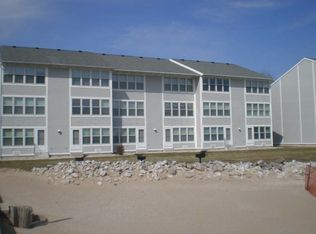 222 W Lakeshore Dr APT E, Port Clinton, OH 43452