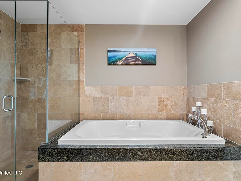 2060 Beach Blvd #707 — Photo 22