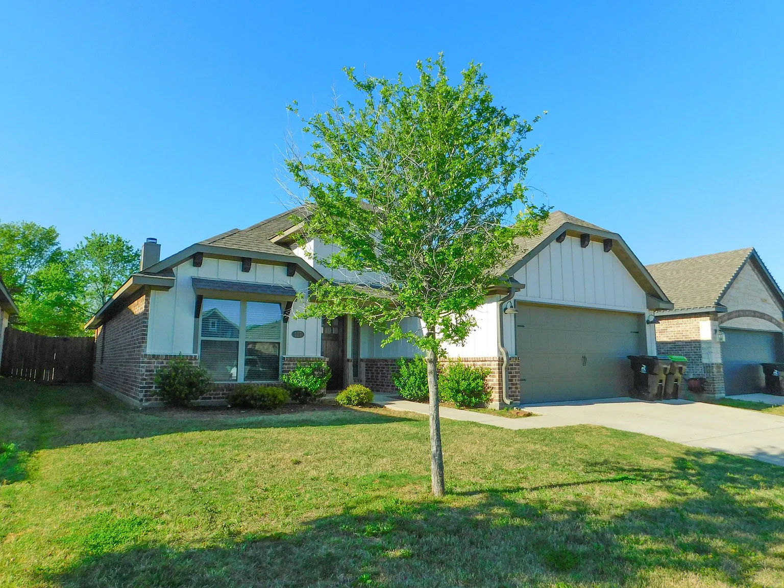 3 bed, 1754 sqft, $1,995 — Photo 2