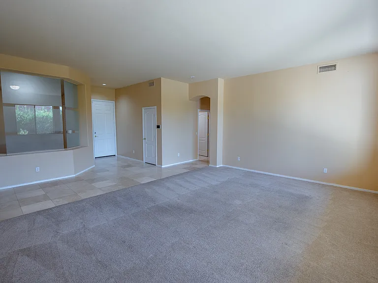 18462 W Western Star Blvd — Photo 4