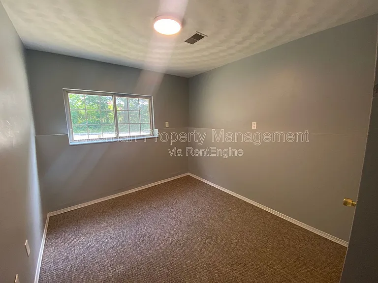 1201 Lafayette Ave — Photo 14