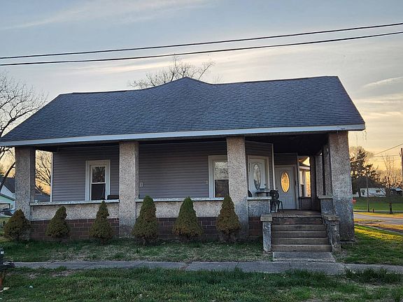 2nd image of 302 S 7th St