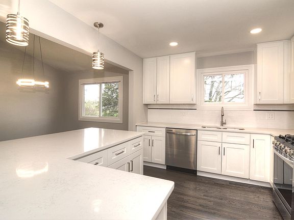 3rd image of 310 W Central Ave