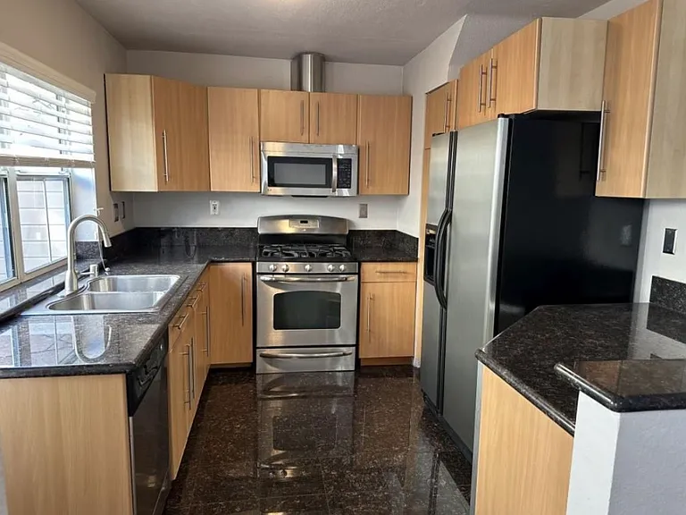 9990 Scripps Vista Way #90 — Photo 4