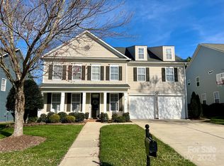 1010 Harrogate Ln, Matthews, NC 28104