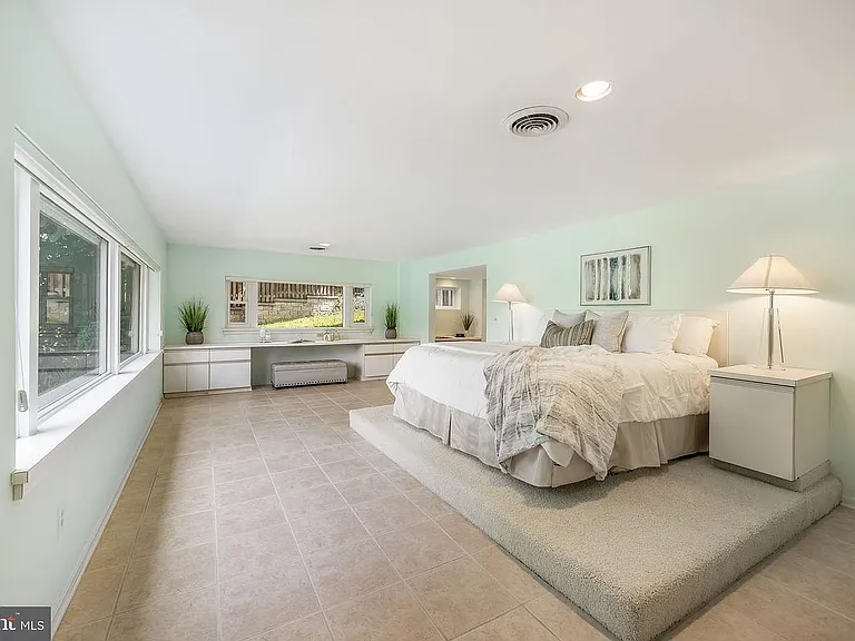 3612 Ridgeway Ter — Photo 57