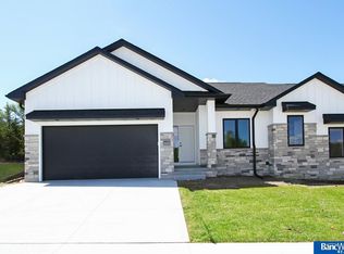 6851 Weigel Bay, Lincoln, NE 68516