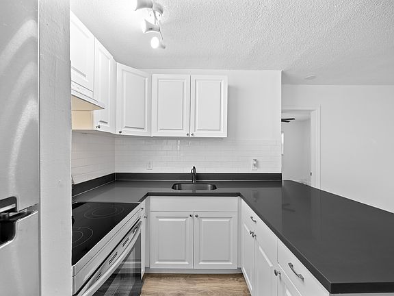 5th image of 732 SE 15th St APT 5