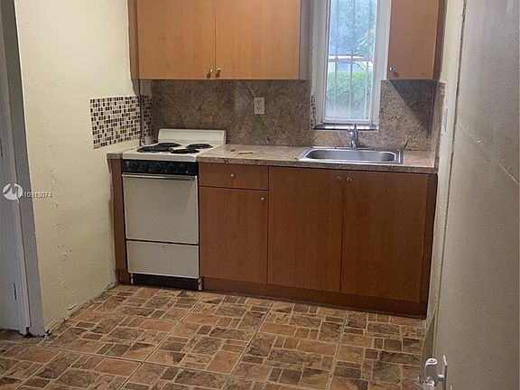 4th image of 4201 NW 23rd Ave #3