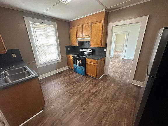3rd image of 6500 White St