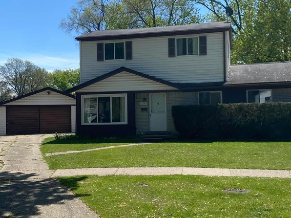 26084 Tawas St, Madison Heights, MI 48071