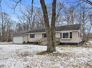 668 Airway Dr, Allegan, MI