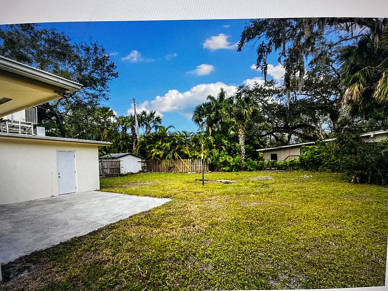 515 Cypress Rd — Photo 8
