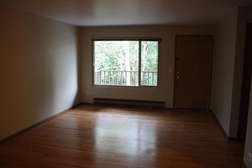 3rd image of 18405 Linden Ave N APT 1